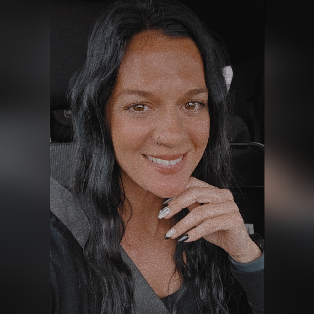 Meet your Posher, Crystal